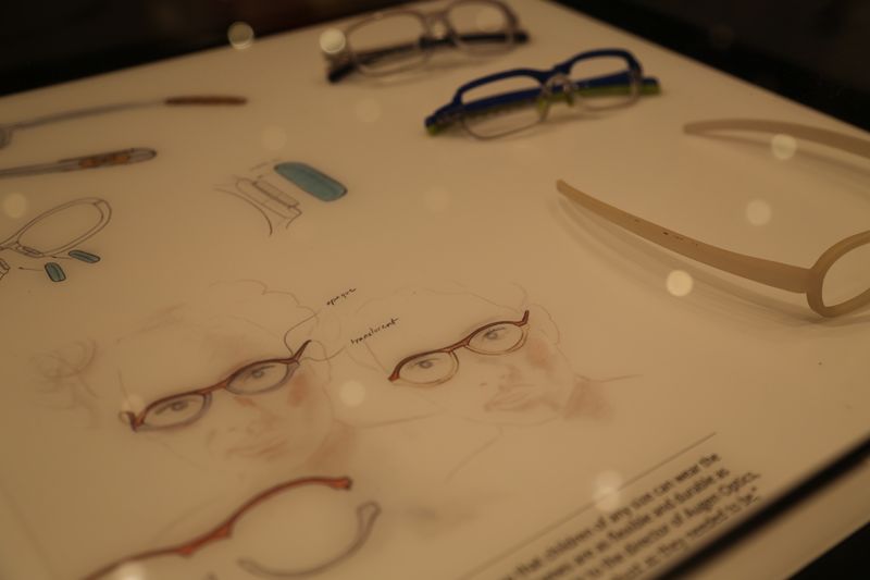 See Better Eyeglasses Detail